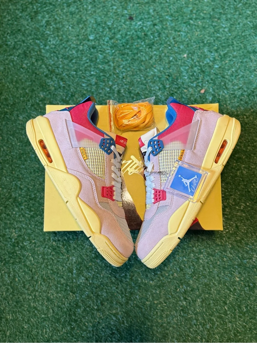 Air Jordan 4 Retro UNLA ‘Guava Ice’